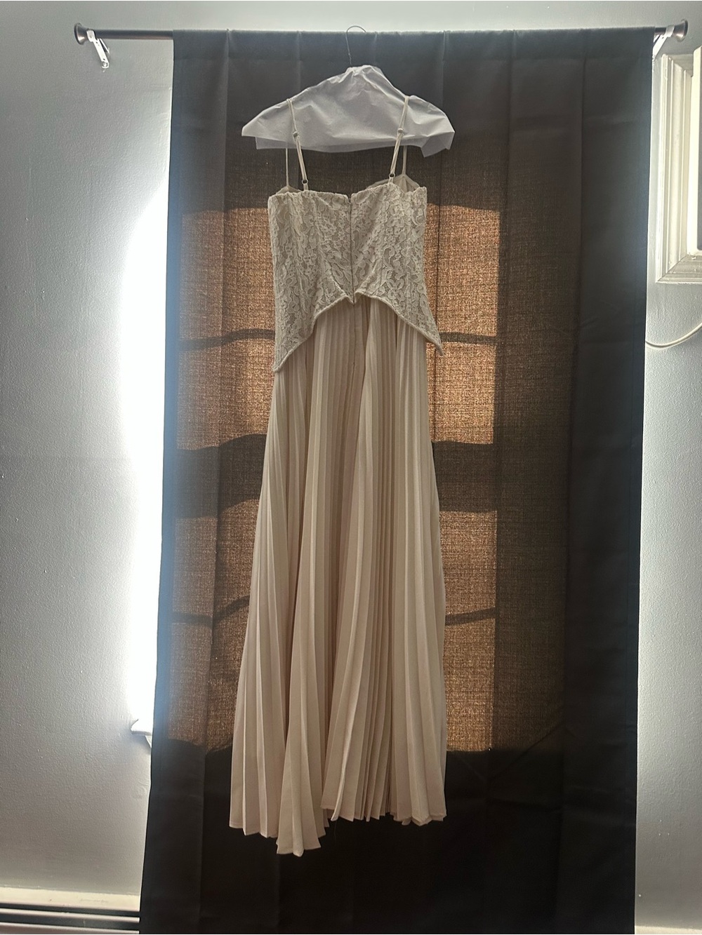 Elegant Ivory Pleated Corset Gown - Picture 5 of 8